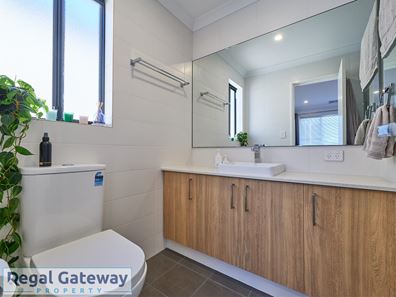 25 Jarrahdene Street, Piara Waters WA 6112