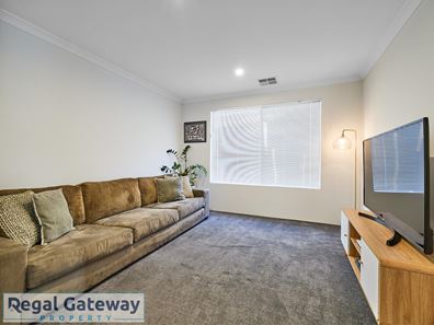 25 Jarrahdene Street, Piara Waters WA 6112