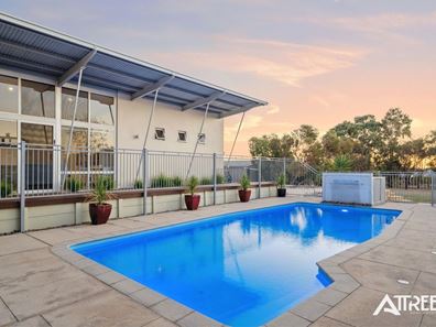 135 Bruns Drive, Darling Downs WA 6122