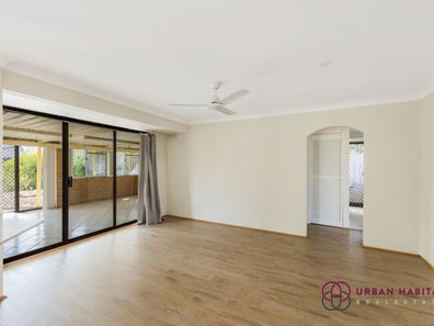 19 Tanson Road, Parmelia WA 6167