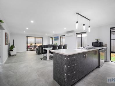 9 Belvide Way, Aveley WA 6069