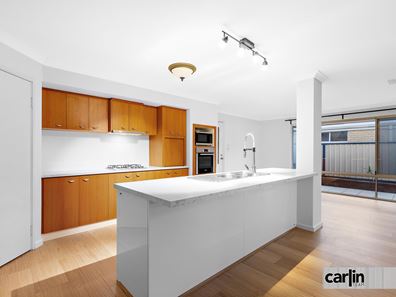 26 Savannah Circuit, Success WA 6164