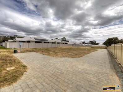 16 Brooks Street, Kalamunda WA 6076