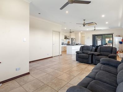 69 Baynton Drive, Baynton WA 6714