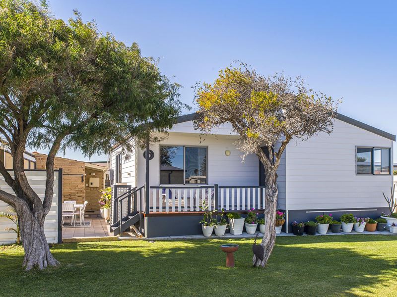 54/1 Williams Way, Seabird