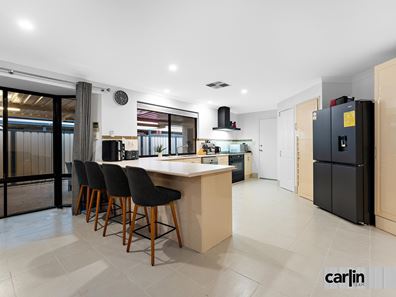 24 Whiteman Crescent, Bertram WA 6167