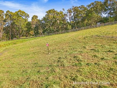 69 Greyhound Circle, Gledhow WA 6330
