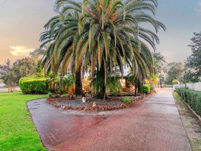 23 Mandogalup Road, Mandogalup WA 6167