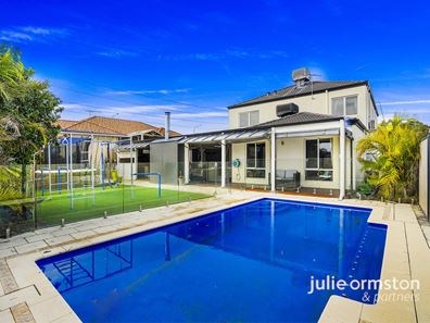 4 Andrews Turn, Wanneroo WA 6065