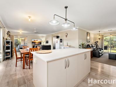 16 Songlark Ramble, Coodanup WA 6210