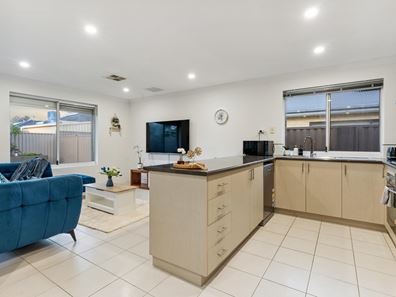 11A Baystone Parade, Harrisdale WA 6112