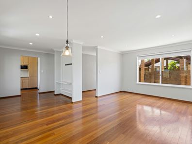 1/1 Wheatley Dr, Bull Creek WA 6149