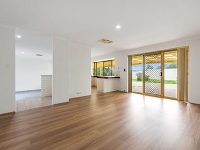 16 Irene Place, Beldon WA 6027
