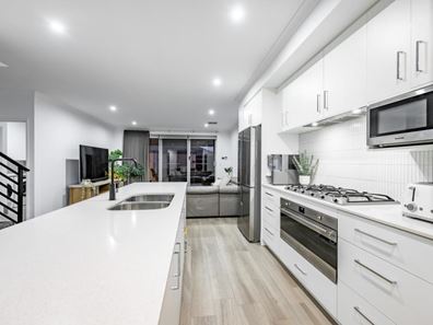 60 Reflection Boulevard, Jindalee WA 6036