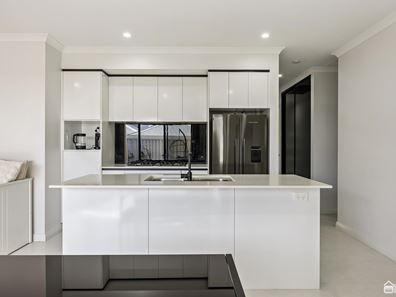 5 Reno Close, Southern River WA 6110