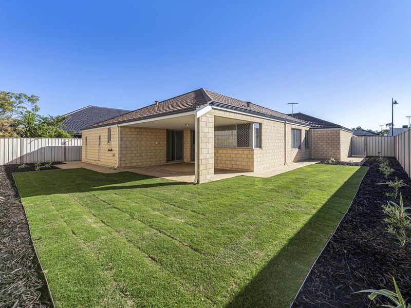 15 Melilla Terrace, Secret Harbour WA 6173