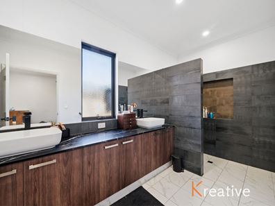 10 Bowmont Way, Hilbert WA 6112