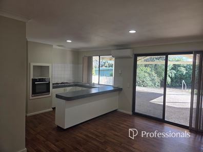 10 Upton Place, Australind WA 6233