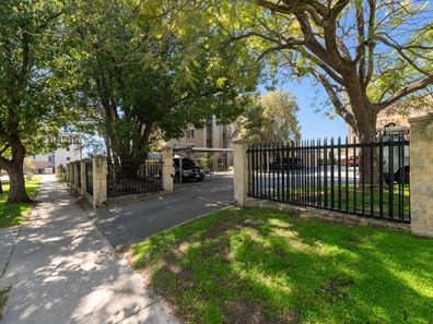 14/181 Mill Point Road, South Perth WA 6151