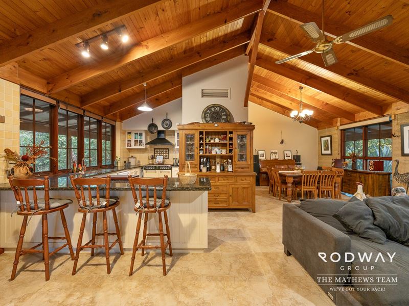 4 Agostino Rd, Kelmscott WA 6111
