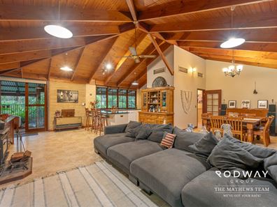4 Agostino Rd, Kelmscott WA 6111
