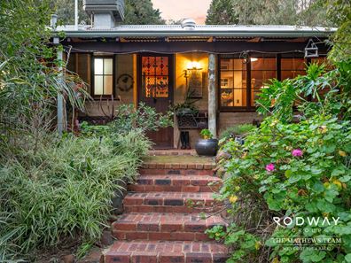 4 Agostino Rd, Kelmscott WA 6111