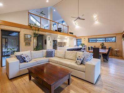 1 Naruo Court, Dunsborough WA 6281