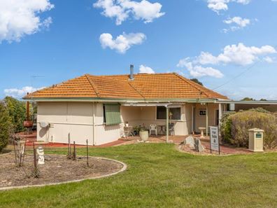 3 Walsh Street, Collie WA 6225