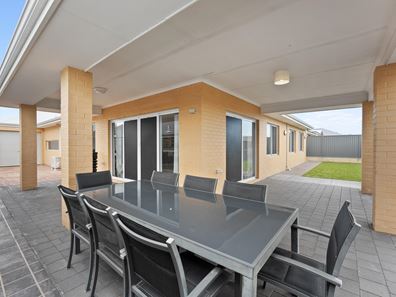 8 Copenhagen St, Baldivis WA 6171