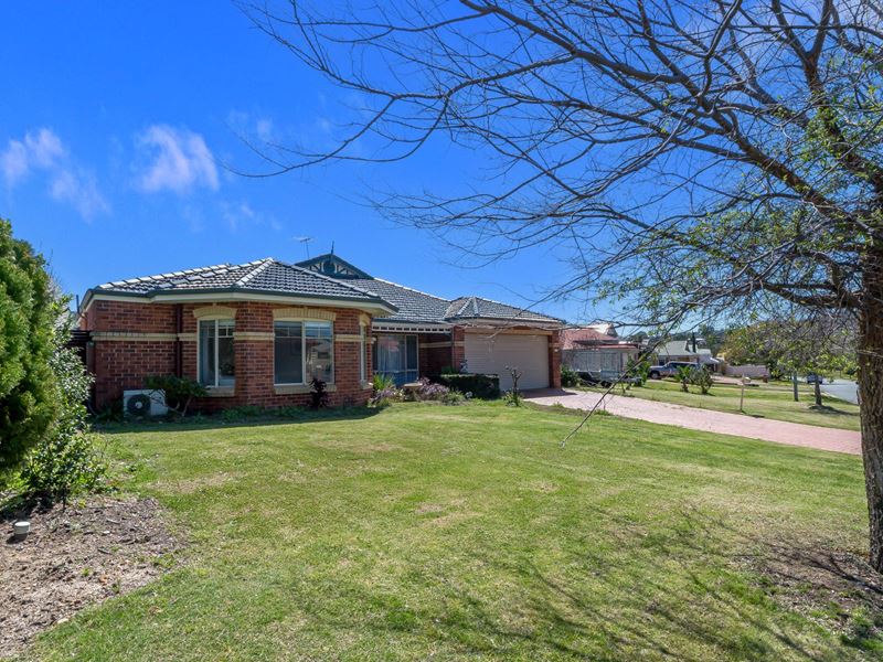 142 Lakeside Drive, Helena Valley