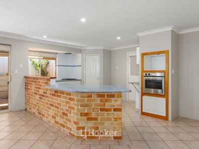 17 Darwin Way, College Grove WA 6230