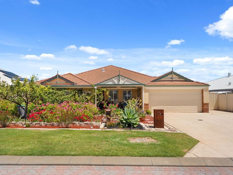 11 Pulsano Mews, Secret Harbour