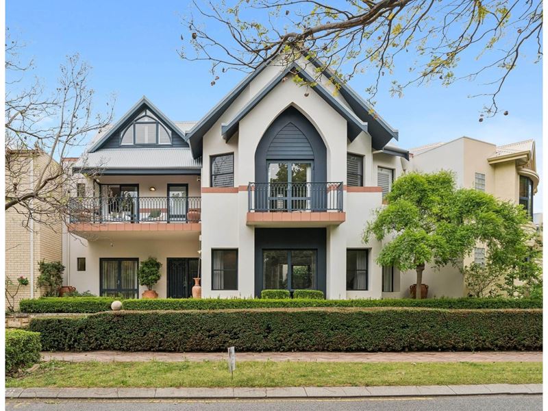 18 Juniper Bank Way, Subiaco WA 6008