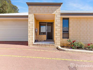 9/8 Benson Court, Mount Nasura WA 6112