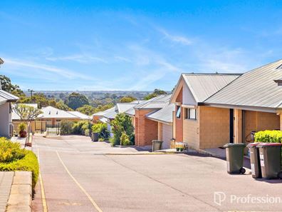 9/8 Benson Court, Mount Nasura WA 6112
