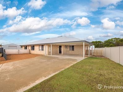 28 Nerrel Street, Waggrakine WA 6530