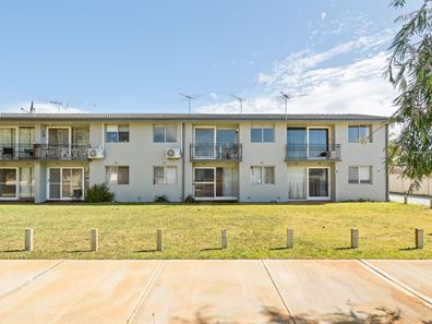 10/45 Saw Avenue, Rockingham WA 6168