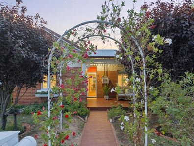 29 Flinders Street, Mount Hawthorn WA 6016
