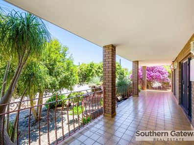 34 Tanson Road, Parmelia WA 6167