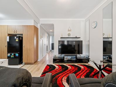 2/105 Wentworth Parade, Success WA 6164