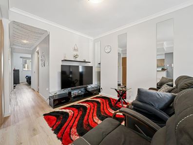 2/105 Wentworth Parade, Success WA 6164