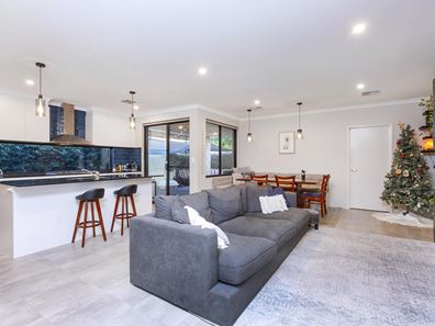 44 Newey Street, Rivervale WA 6103