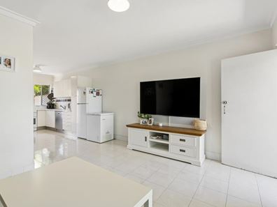 2/126 Stoneham Street, Tuart Hill WA 6060