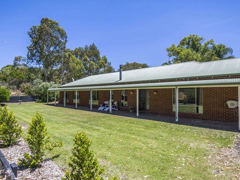 77 Lakelands Drive, Gnangara