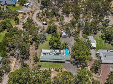 77 Lakelands Drive, Gnangara WA 6077