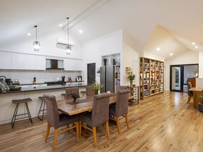 24 Spindrift Cove, Quindalup WA 6281