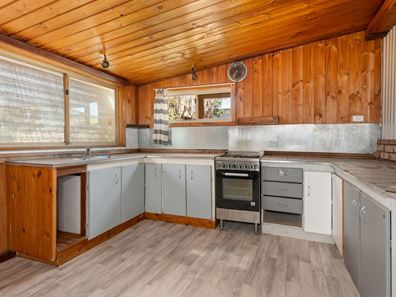 4 North Terrace, Boulder WA 6432