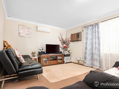 19 Houtman Street, Wonthella WA 6530