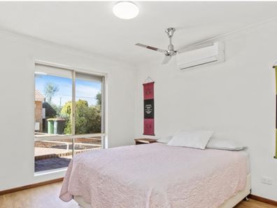 1/4 Edeline Street, Spearwood WA 6163