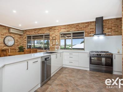 10 Butler Retreat, Waroona WA 6215